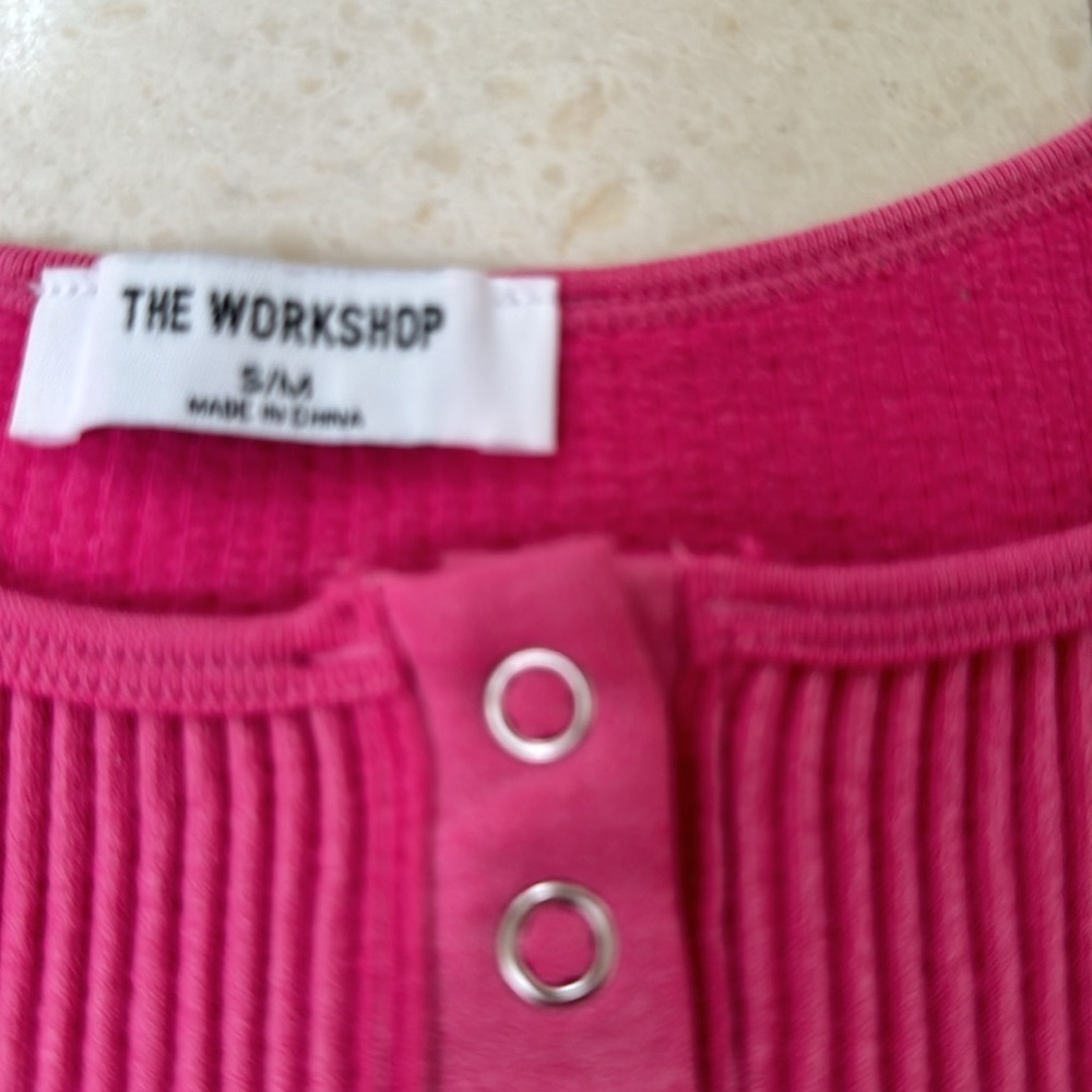 Pink Vici simply seamless scoop neck tank top - Picture 3 of 4